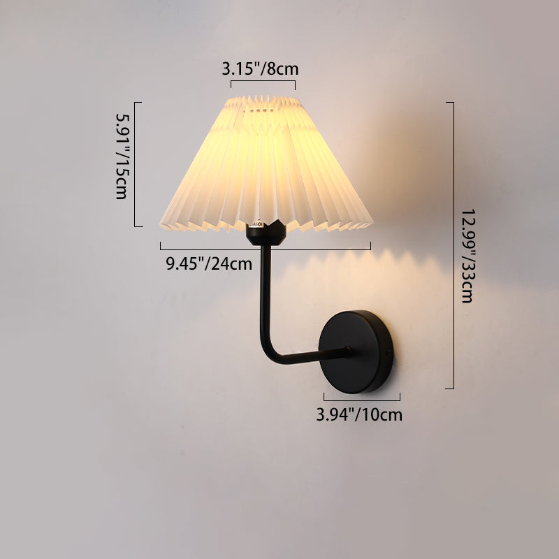 Dimensioni dell'applique Curvona orientata verso l'alto, larghezza 24 cm e altezza 33 cm