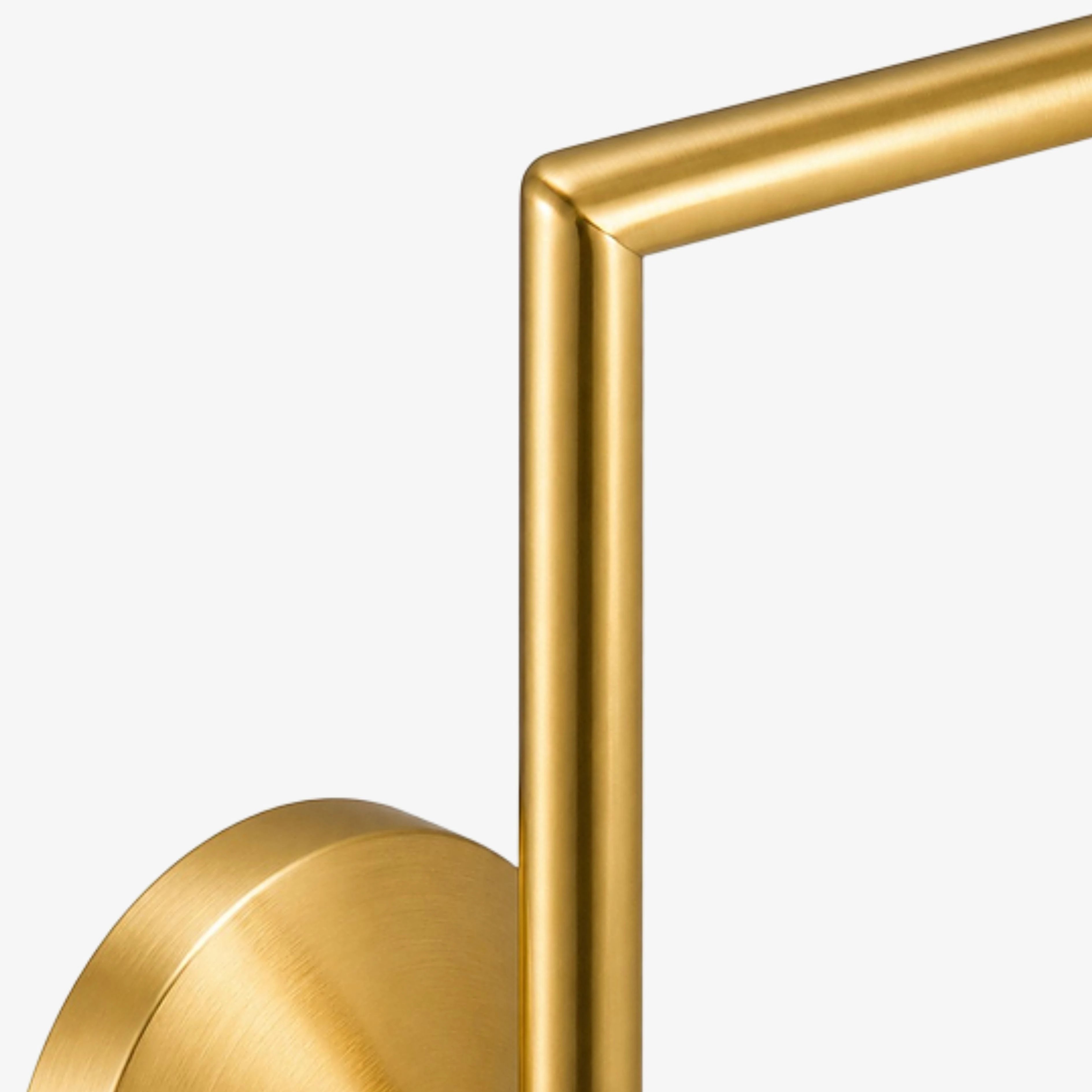 Close view of the brushed Gold right-angle frame