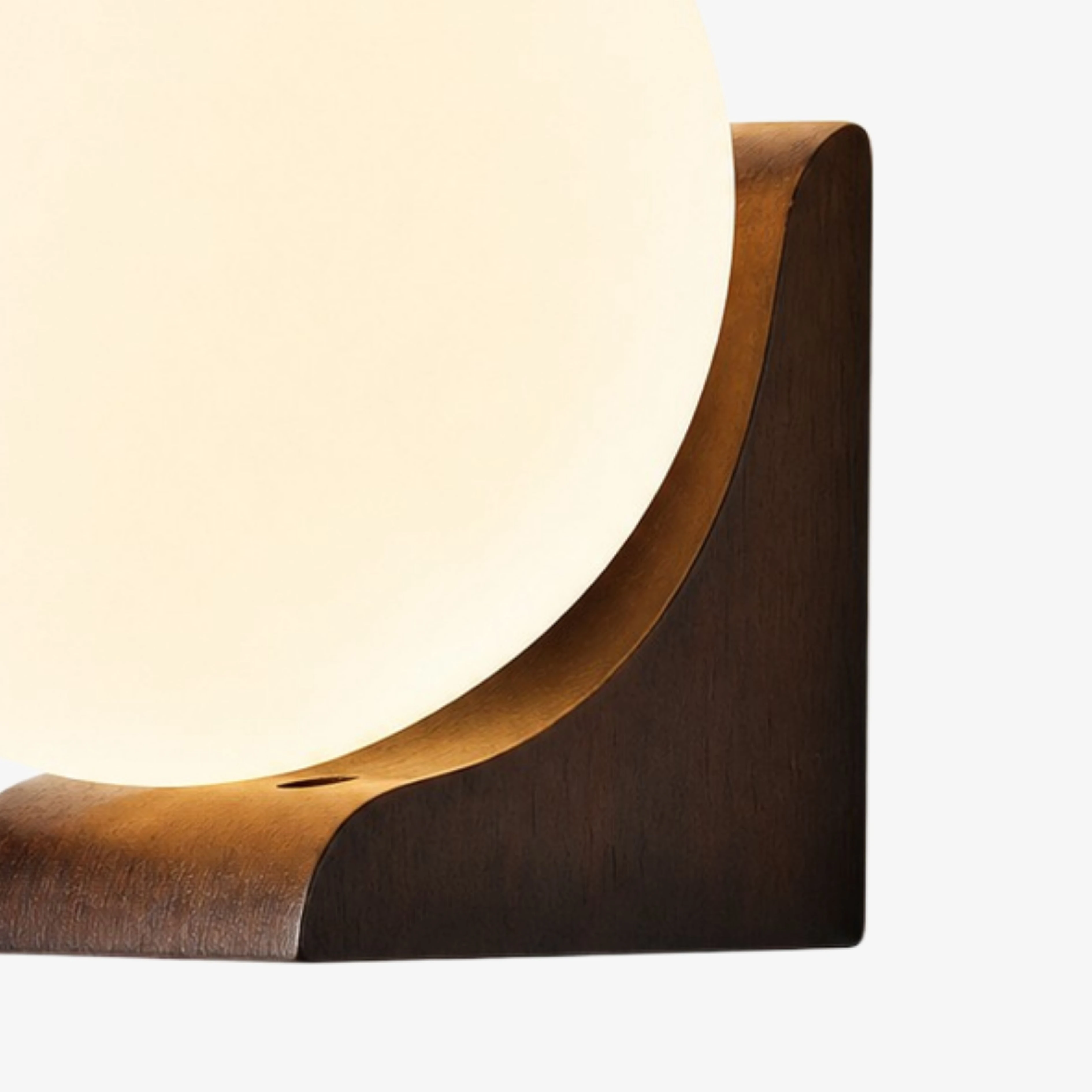 Close view of the one-head Walnut cradle and globe