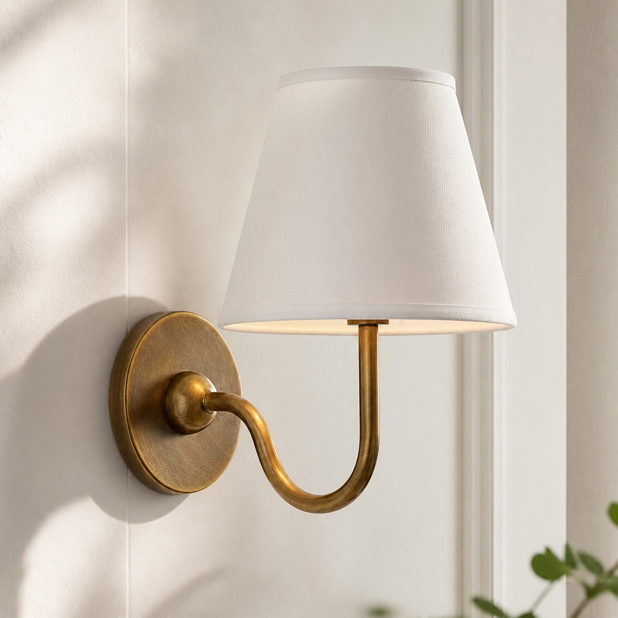 1 head / Tumbled Brass / White Plain