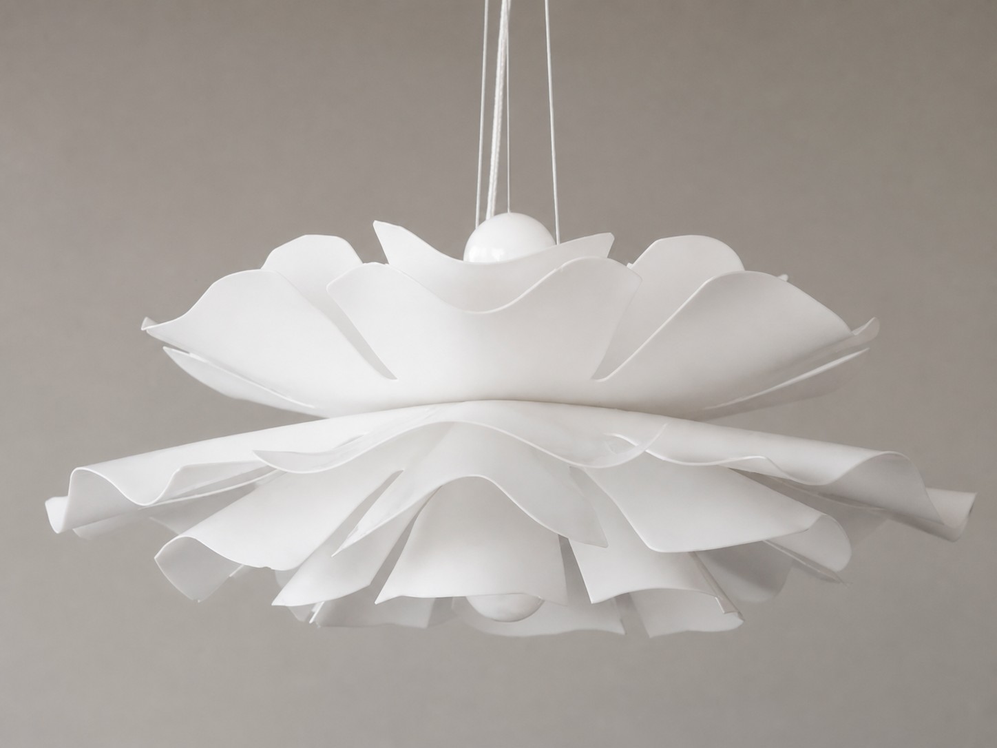 White Blossenari pendant lamp switched off