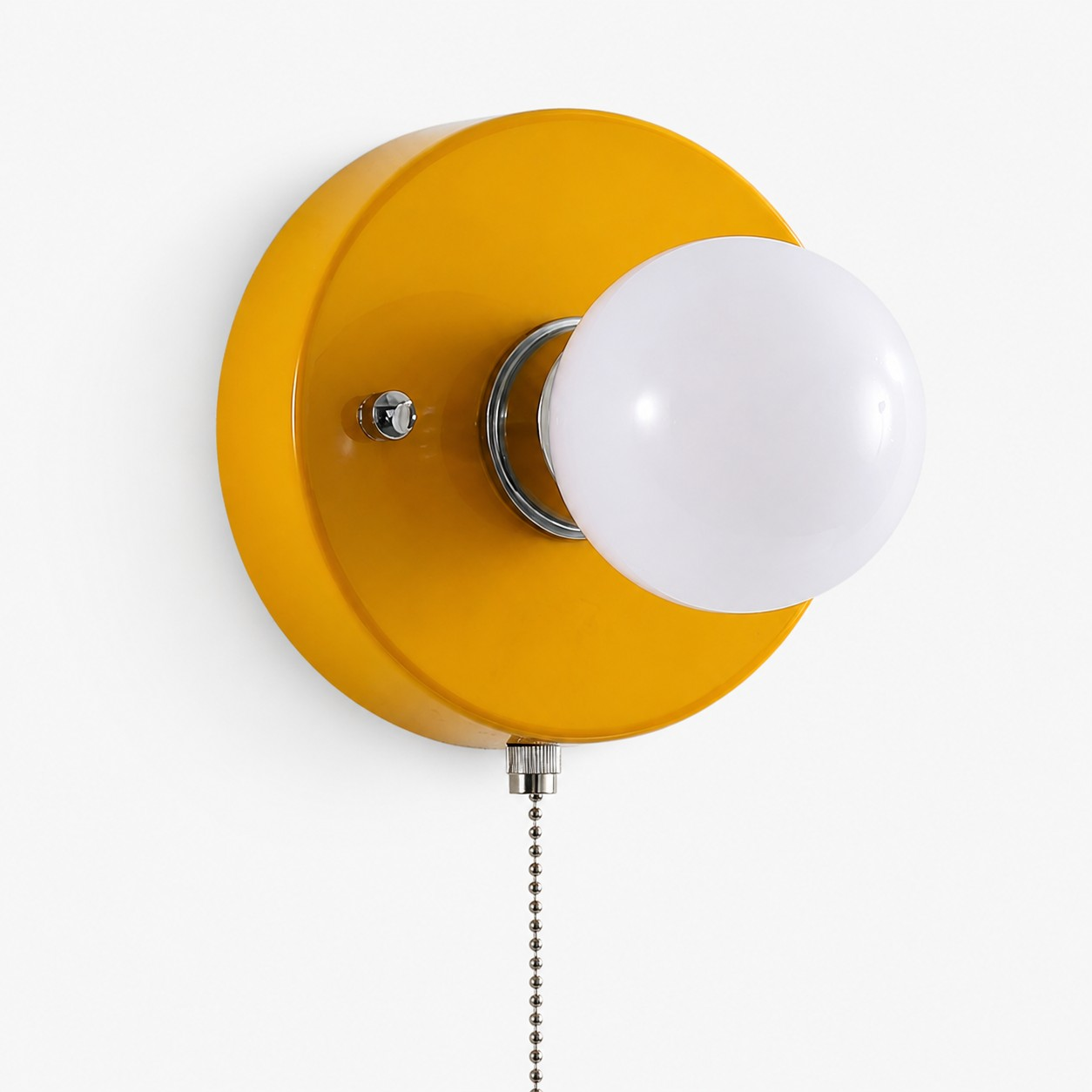 Yellow round body, globe, and pull-chain detail