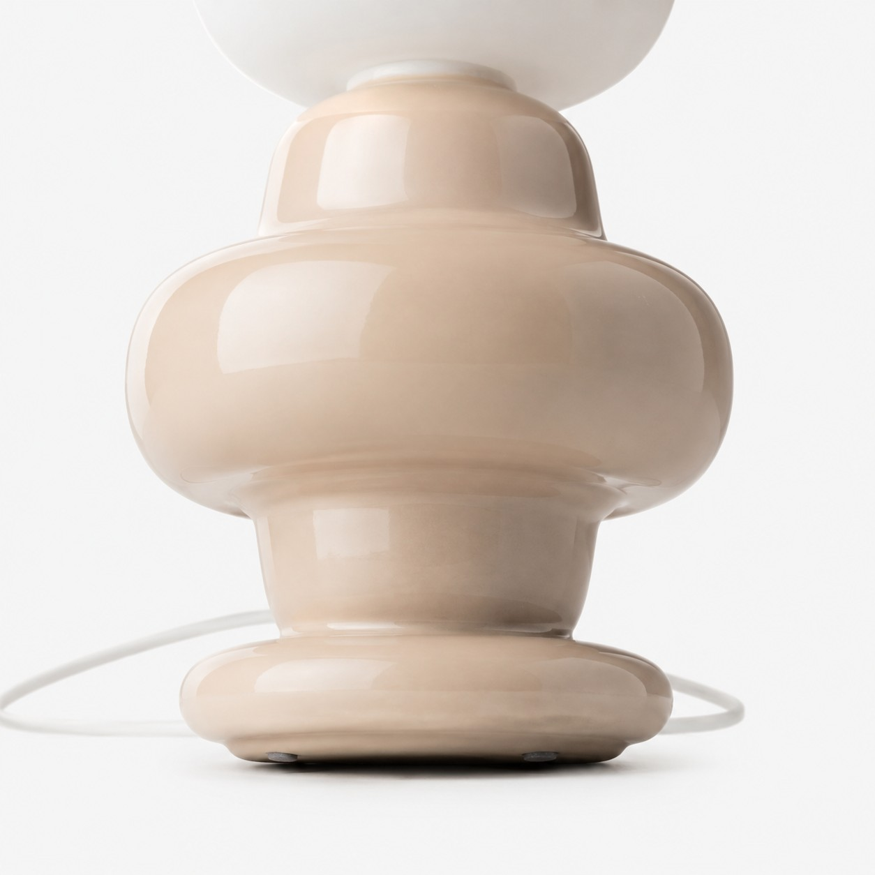 Greige ceramic base detail
