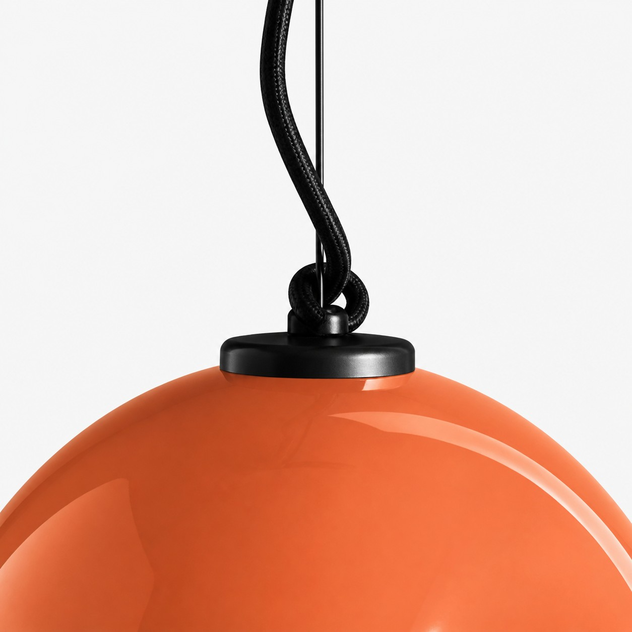 Black cotton-covered cable and ceramic disc connection detail