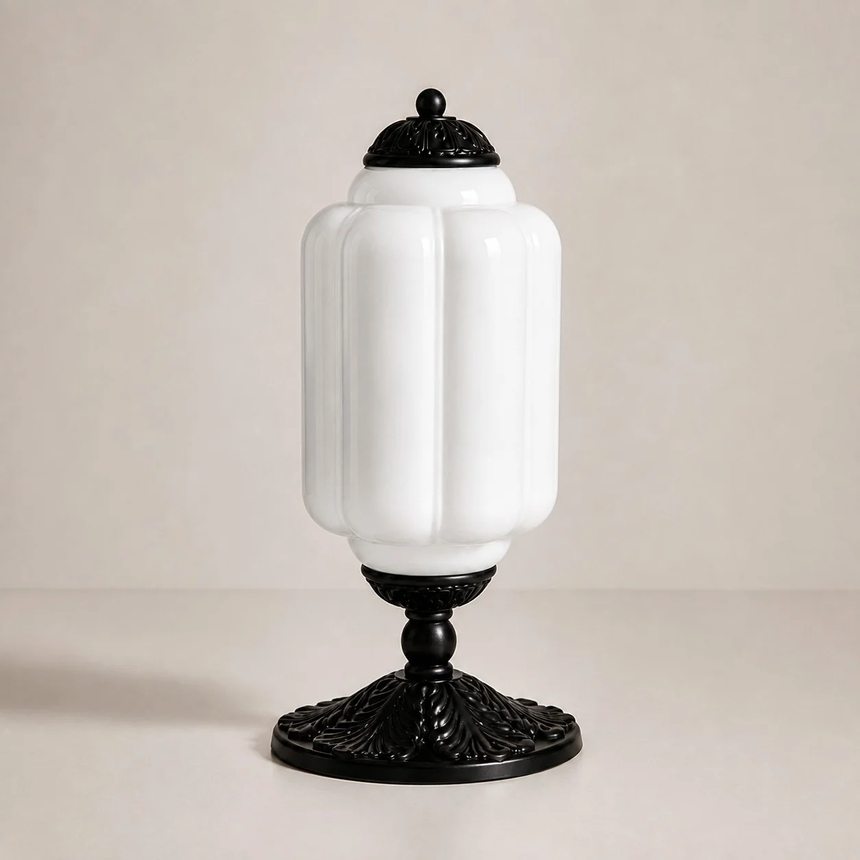 Eloise white|black SKU