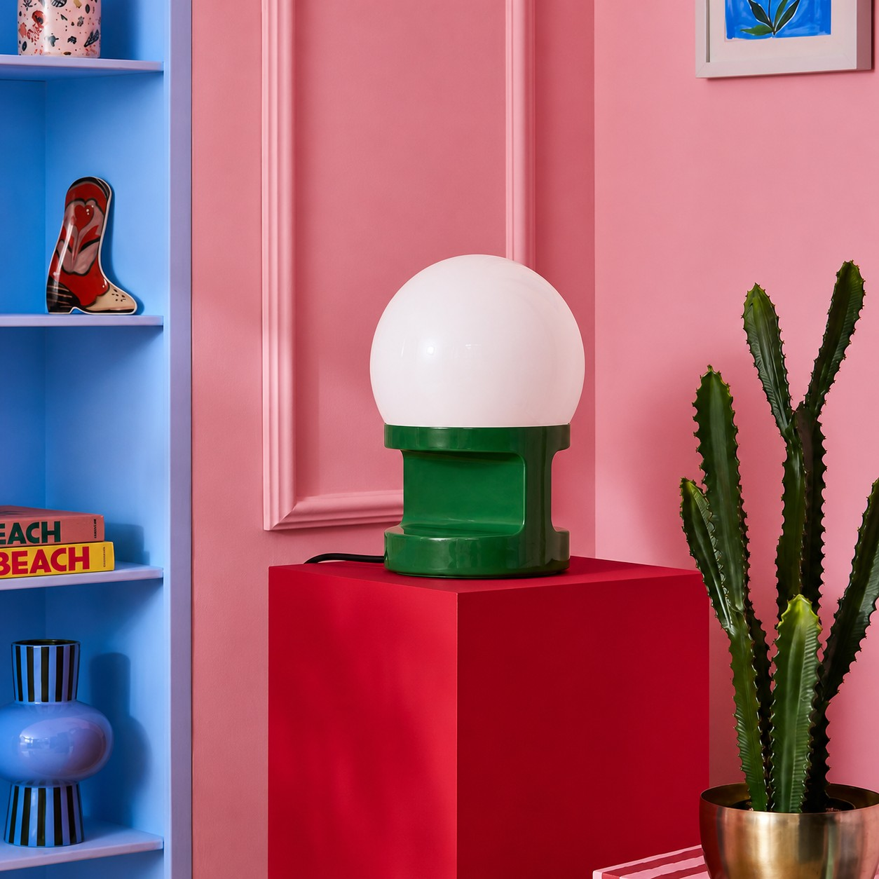 Bali Green HABEA table lamp in a pink interior