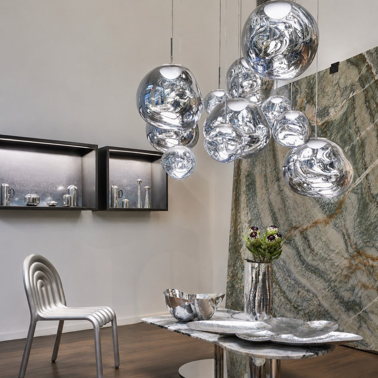 Ambientazione interna con il lampadario rotondo Modern Lava