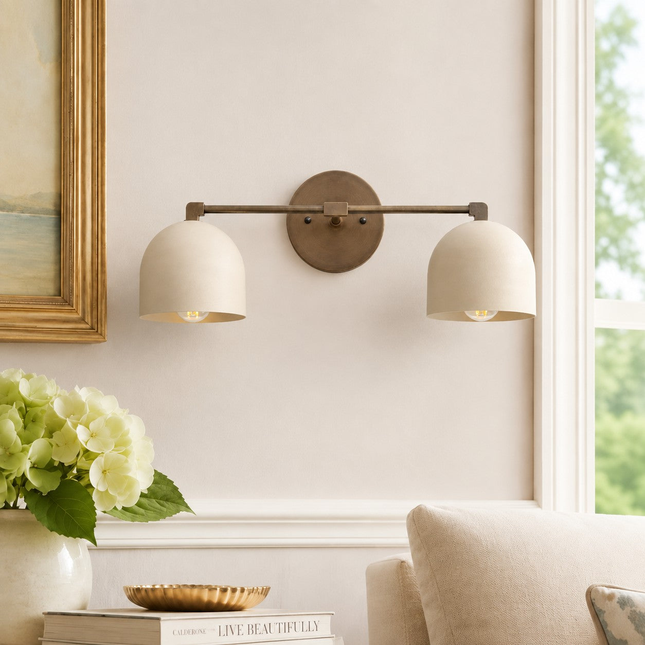 White 2-lights Metio wall lamp with hydrangeas
