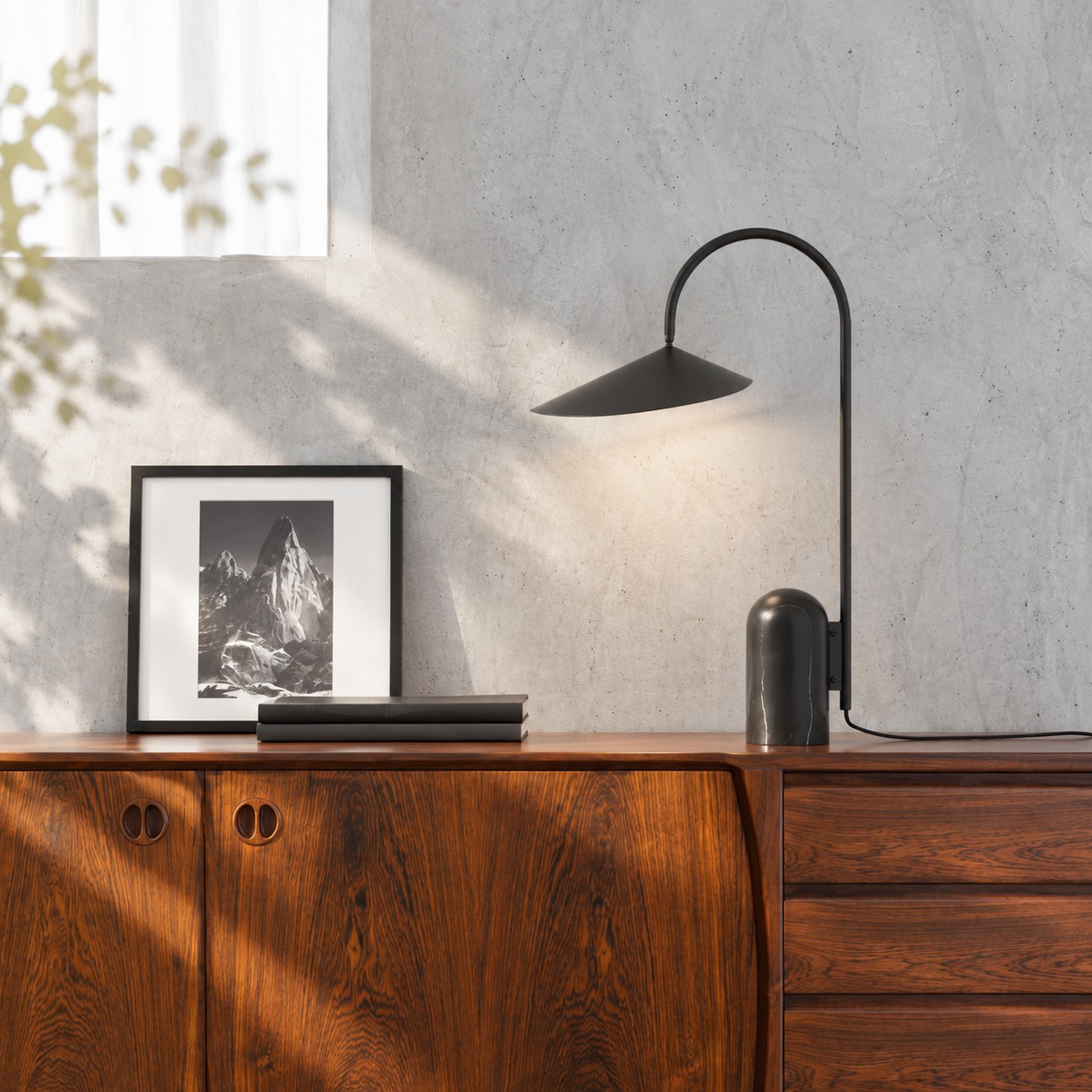 Nulavo sculptural table lamp in a modern interior