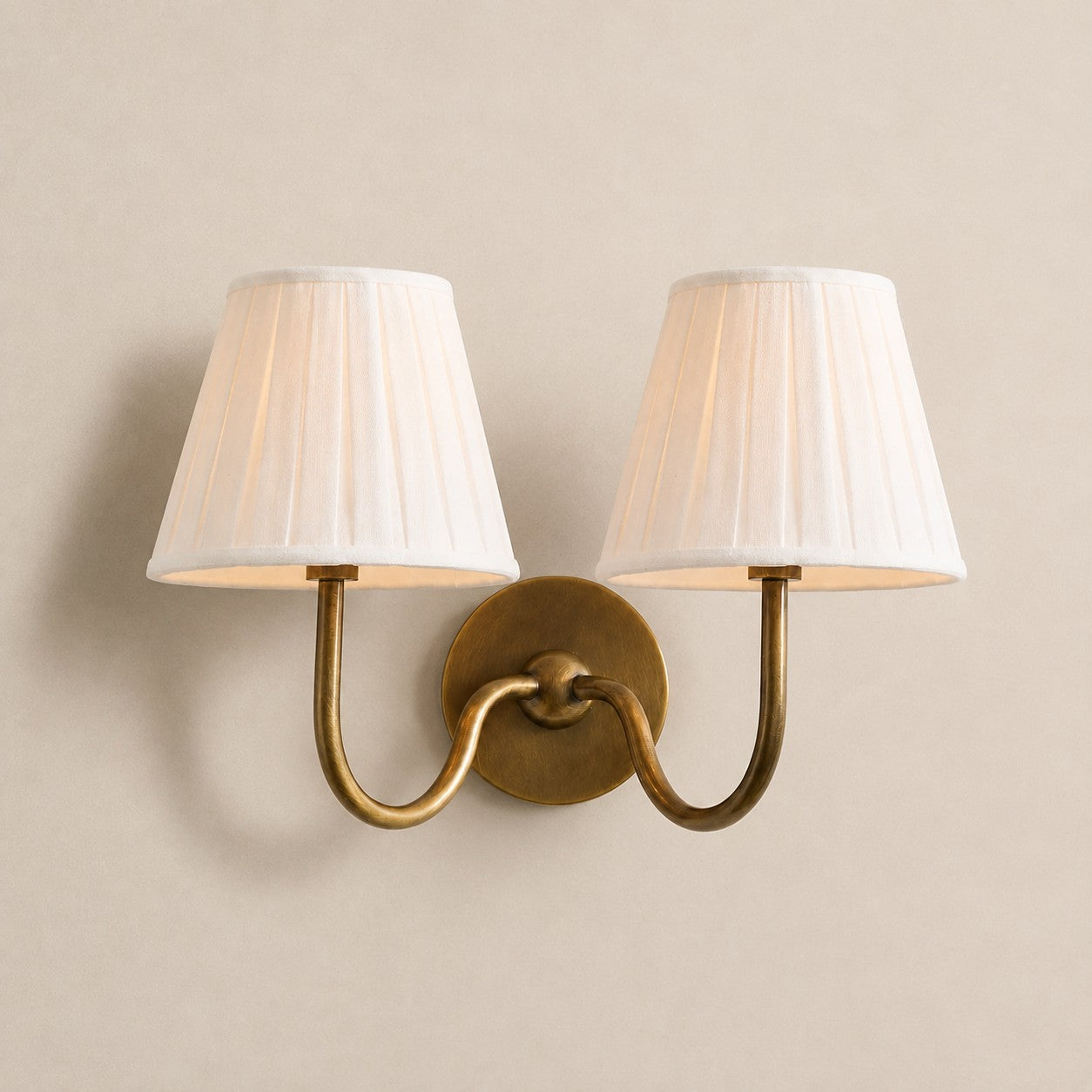 Tumbled Brass White Pleated 2 heads: 16" / 40 cm Luvora wall lamp