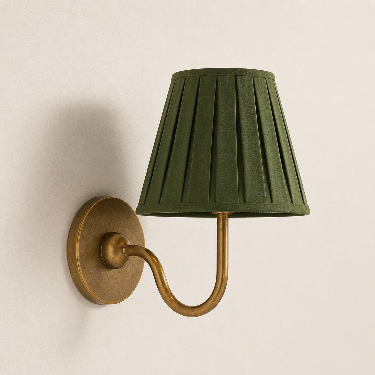 Tumbled Brass Green Pleated 1 head: 10" / 25 cm Luvora wall lamp